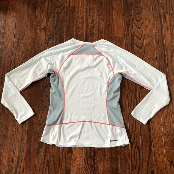 The North Face Women’s S Blue/Pink FlashDry Moisture Wicking Long Sleeve Shirt - Picture 9 of 10